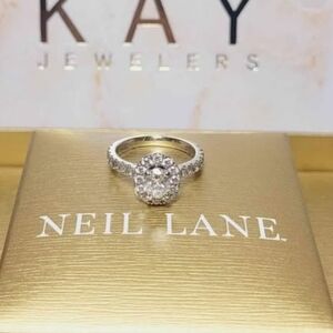 Neil Lane 14k white gold 1.50 carat oval halo diamond engagement ring